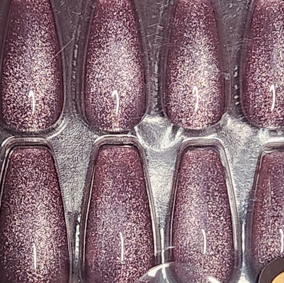 Kiss Velour Fantasy Ready To Wear Gel Nails - Picture 5 of 8